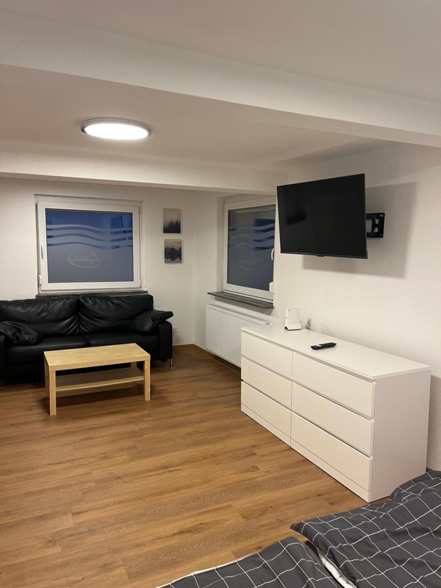 Home-For-You-Ferienwohnung Monteurwohnung Buchen  Esterno foto