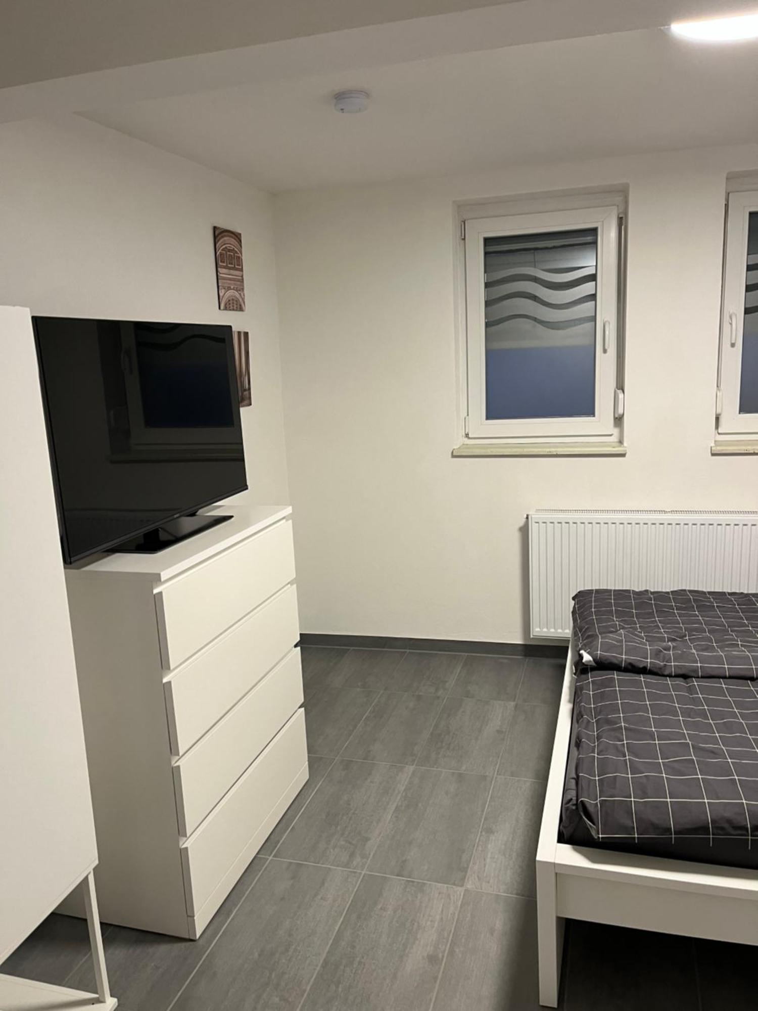 Home-For-You-Ferienwohnung Monteurwohnung Buchen  Esterno foto